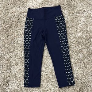 Athleta cropped Leggings. Size women’s small